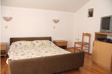 Chorwacja Privát Božava, Zewnątrz